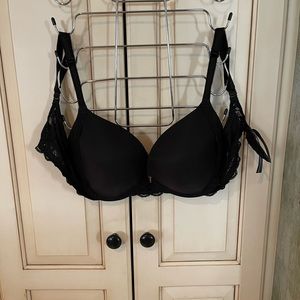 Victoria’s Secret “Dream Angels” Push Up Bra